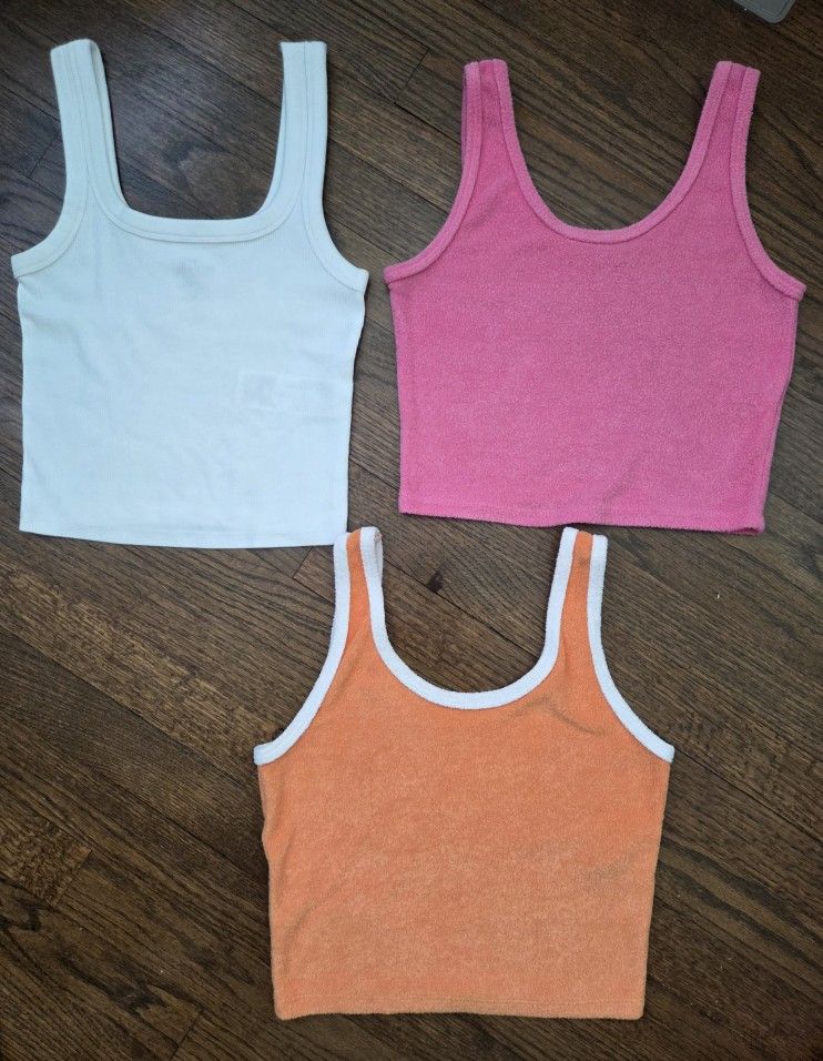Bundle of 3 Hollister Tank Tops, Small