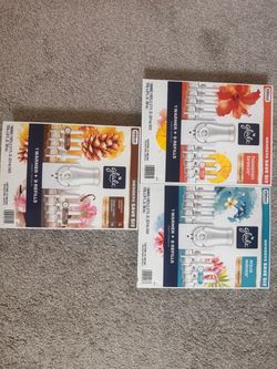 Brand new Glade Plugins scented oil 1 warmer+ 9 Refills