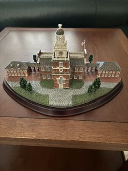 Danbury Mint Independence Hall