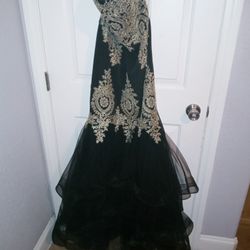Elegant Beautiful Dress In Excellent Condition Mermaid Style