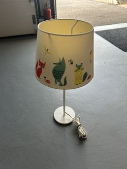 Beautiful kids room lamp excellent condition five dollars