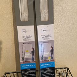 Vinyl blinds all white