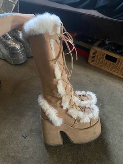 Demonia winter boots size 7