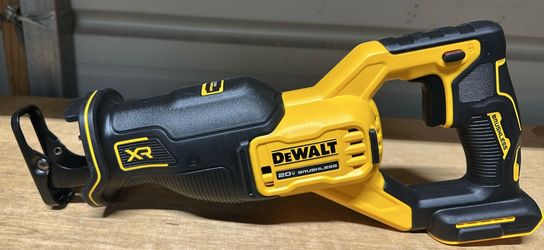 DEWALT 20-Volt MAX XR Cordless Brushless Reciprocating Saw