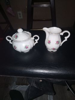 Vintage sugar bowl and creamer set