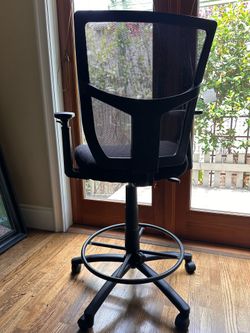 Staples Stand-Up Desk Office Chair