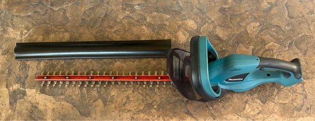 Makita 22” Hedger  XHU02 - tool only
