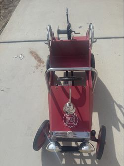 OLD FIRE TRUCK  PEDAL GOOD CONDITIONAL