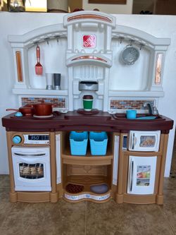 Step2 Toddler Plastic Play Kitchen