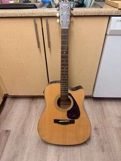 Yamaha guitar 2025 FX335C