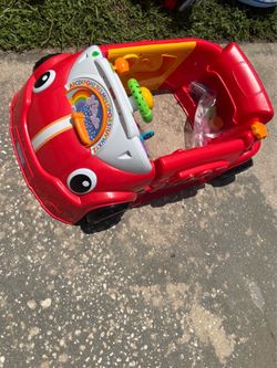 Toy baby/toddler floor car