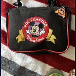 Disneyland Pins 