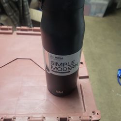 Simple Modern 34 Oz Water Bottle