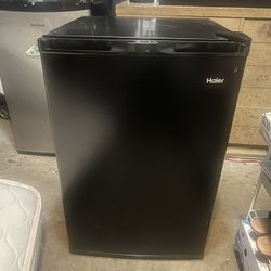 Haier Mini Fridge