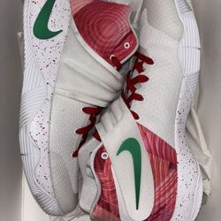 Nike Kyrie 2 “Kyrispy Kreme”