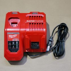 MILWAUKEE M18/M12 RAPID CHARGER 