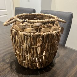 Wicker Basket With Handle Good As A Plant Pot
