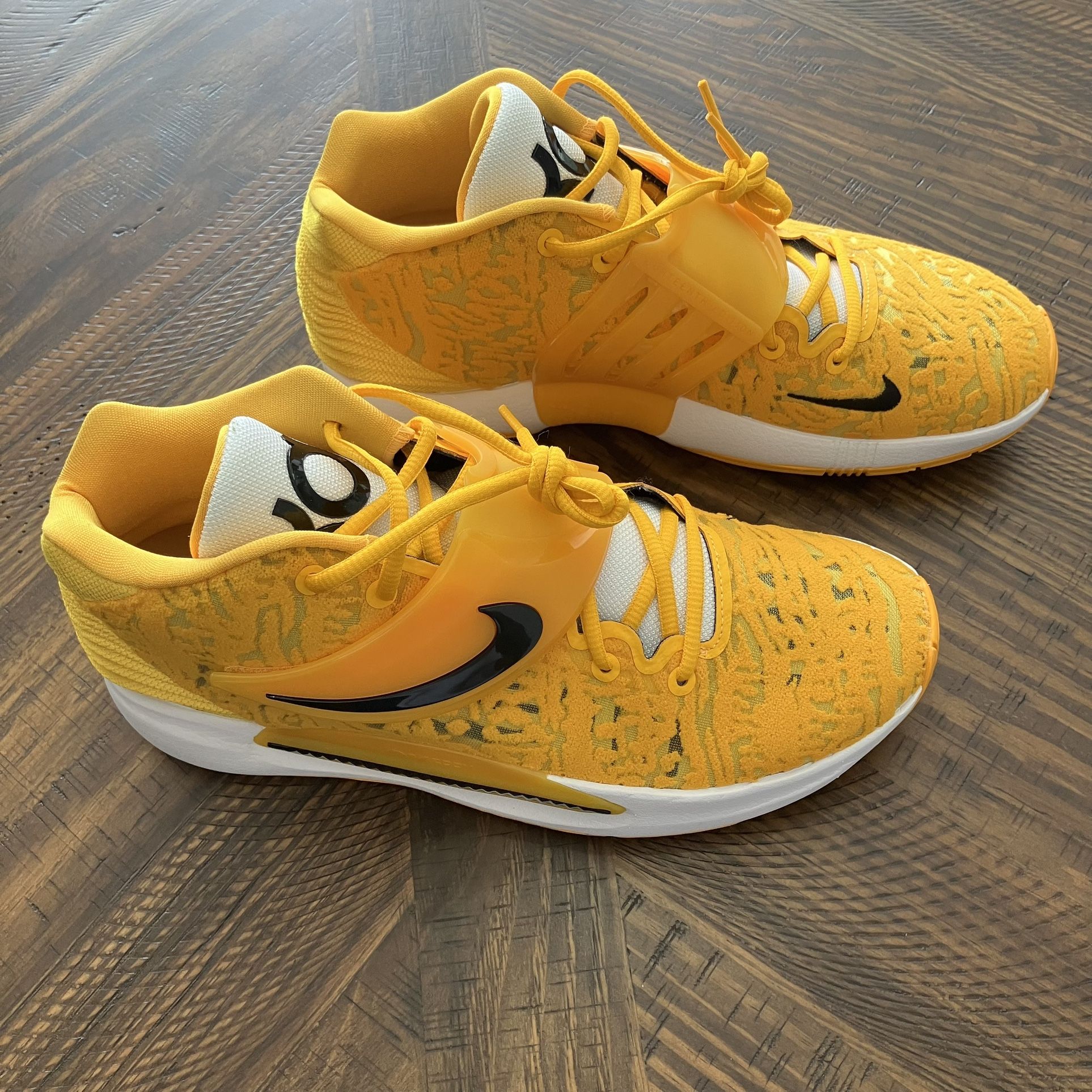 Nike KD14 Basketball Promo University Gold/White Mens Size 10.5 DM5040-702 NEW