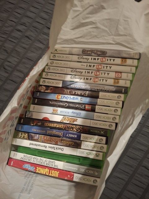 Hella XBOX 360 games