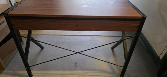 Study table good Condition