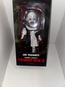 Living dead doll little pale girl