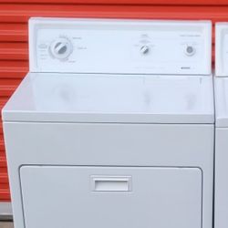 DRYER HEAVY DUTY 240V  ELECTRIC  LIKE NEW 