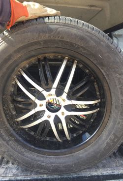 Land Rover rim and tire