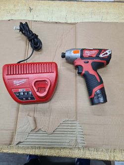 Milwaukee
M12 12V Lithium-Ion Cordless 1/4 in. Hex Impact