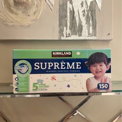 Kirkland Supreme Diapers, Size 5 