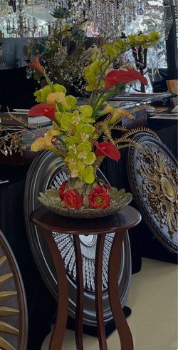 Floral Arrangement with Pure crystals