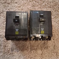 Square D QOB406 40 Amp And 30amp  240 Volt 3 Pole Circuit Breaker