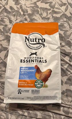 Nutro Wholesome Essentials Weight Management Cat Food, 5 lb