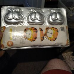 Garfield Cake Pan