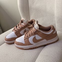 Nike Dunks 