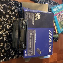 Alpine Car Audio 7839  