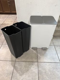GarveeHome 2 x 8 gal Stainless Steel Double Trash Can with Lid for Kitchen, Large Dual Trash and Recycle Bin Combo, Step-on Kitchen Metal Garbage Cans