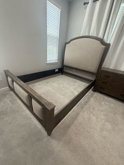 Havertys Westcliffe Queen Bedroom Set – Excellent Condition – $2,950 OBO
