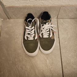 5.5 Mens Vans Shoes.