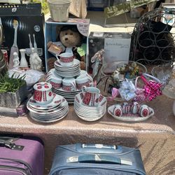 Yard Sale 945 5th  St  Fillmore California 93 015