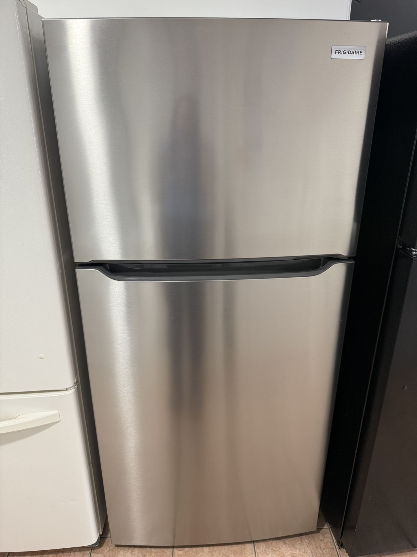 Frigidaire 30” Refrigerator 