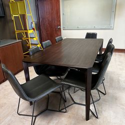 Table With 8 Chairs 