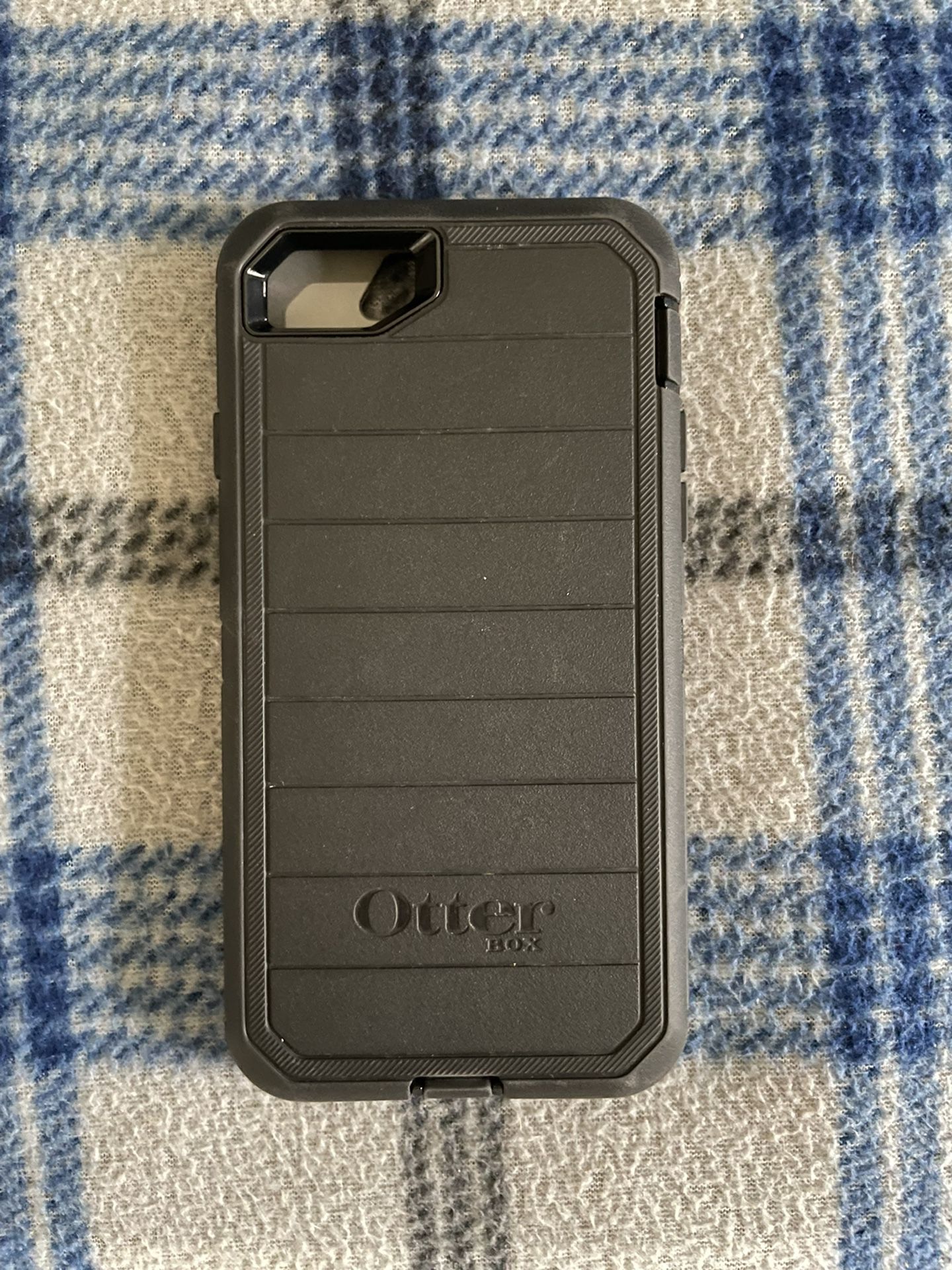 iPhone 7/8 OtterBox Case With Build In Screen 