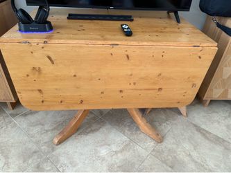 Dropleaf gate leg table