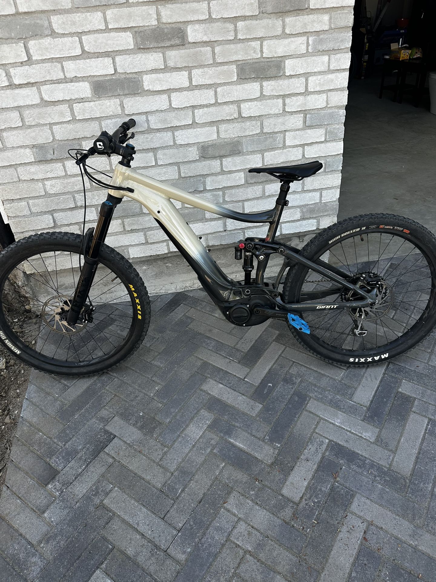 Giant E-bike