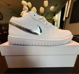 Nike Air Jordan 1 Mid White Silver Sneaker