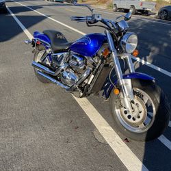2001 Suzuki Marauder VZ800