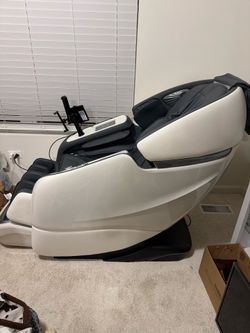 Massage chair by KTENTITO