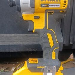 DeWalt 20V Brushless Impact Driver + 4Ah Battery