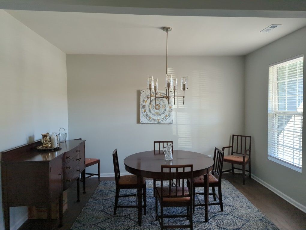 Solid Mahogany Table With 6 Leaves And 6 Chairs
