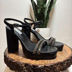 Steve Madden Heels Size 7.5